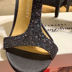 Laundry By Shelli Segal Black Glitter T-Strap Sandal with Multicolor Sparkle